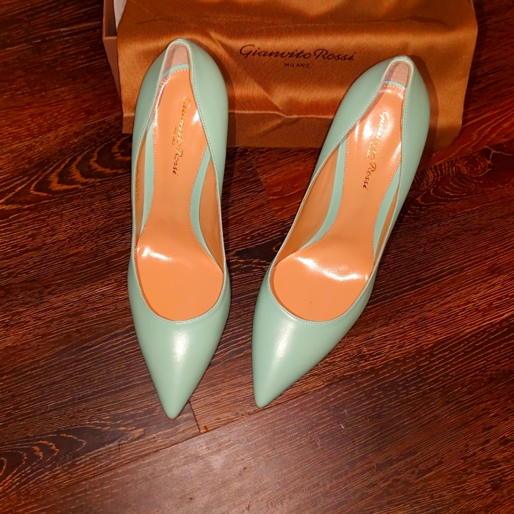 Gianvito 105 leather pumps in blue. Color: blue New